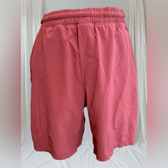 Lululemon Men's Coral PaceBreaker Shorts Sz Small - Picture 1 of 8